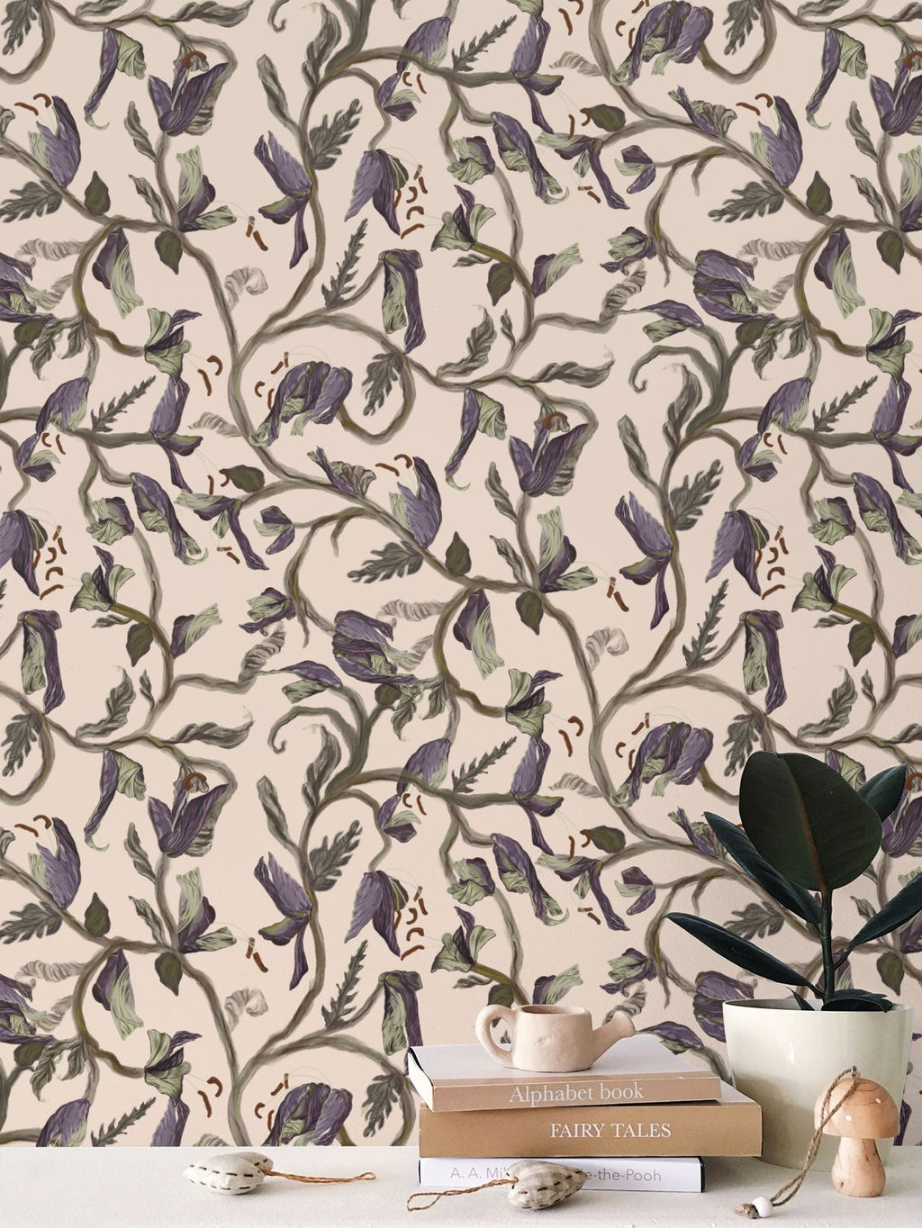 Autumn Crocus in off-white, cream